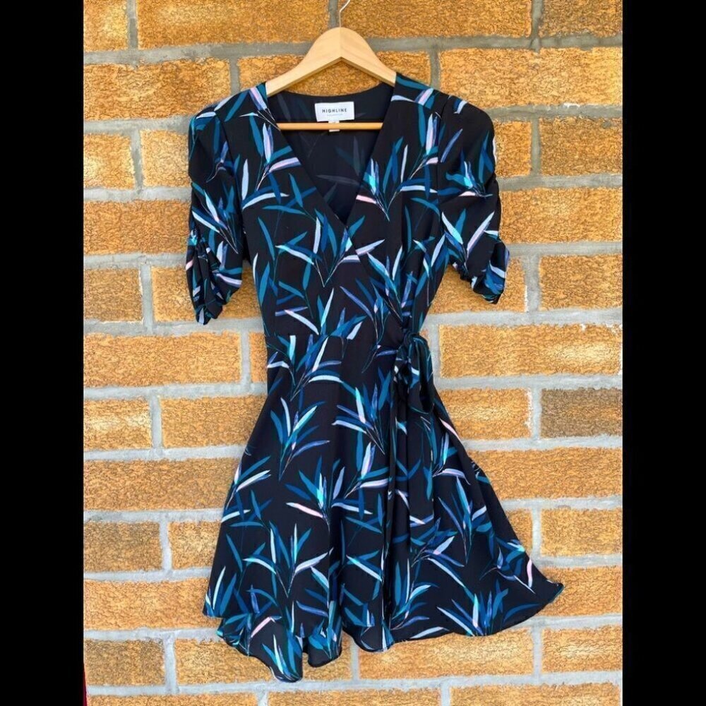 Highline Collective wrap dress small